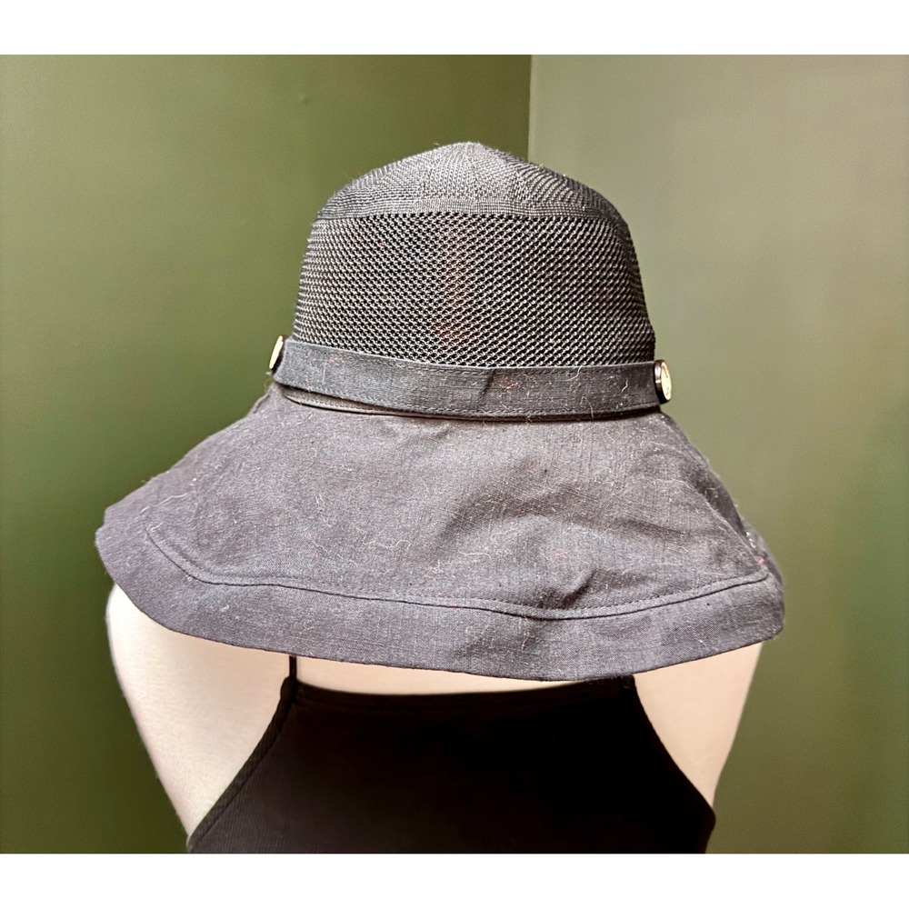 Black Mesh Wide Brim Floral Lined Hat
